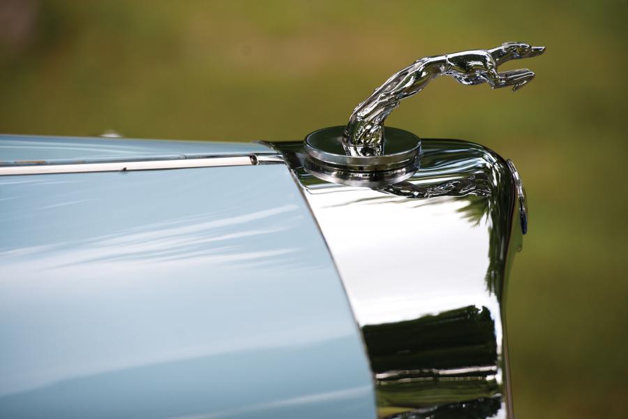 Детали экстерьера AC Six 16/70 Drophead Coupe 1938 года  (фото 2 из 7)